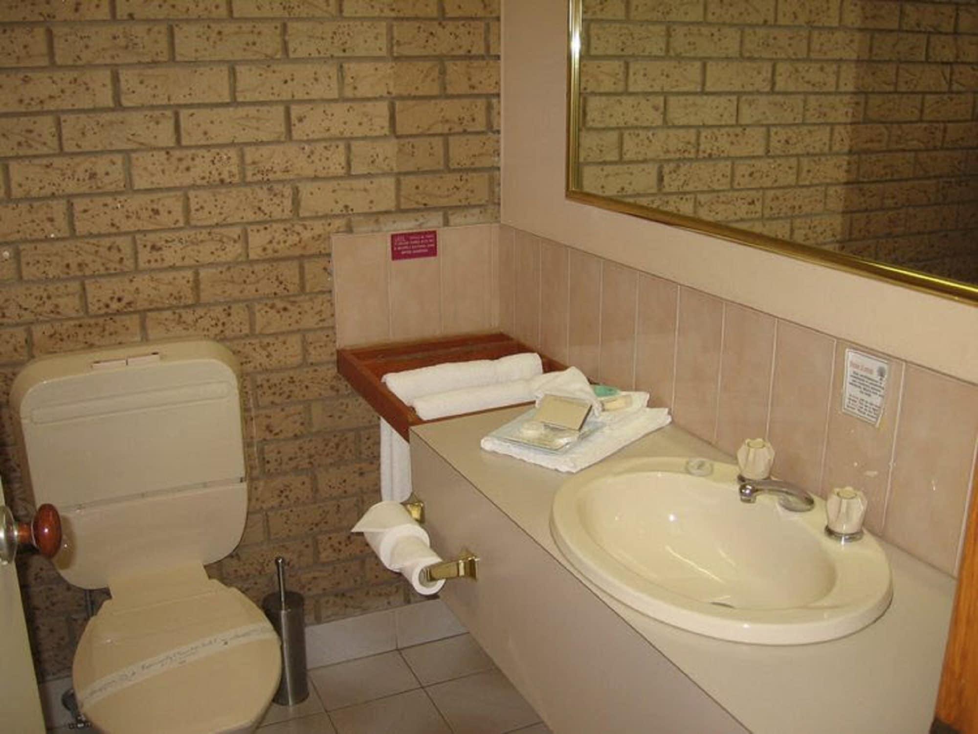 Barrass John Bright Motor Inn Extérieur photo